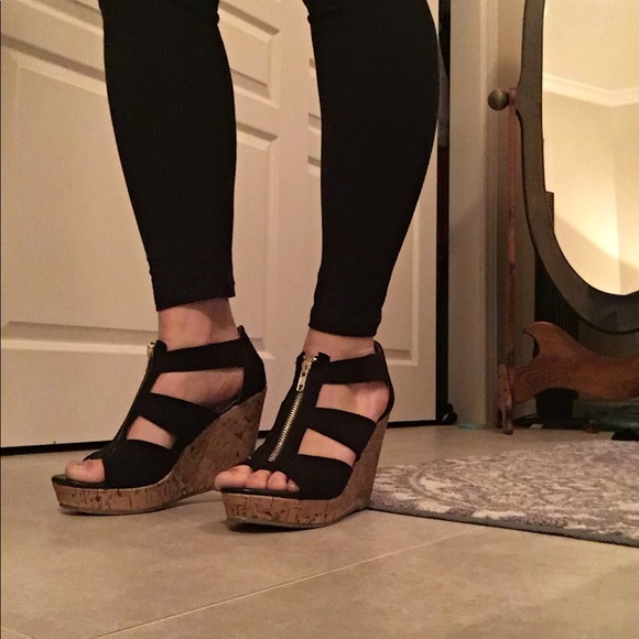 Forever 21 Shoes - Salsa Dancer Emoji Wedges 🌹